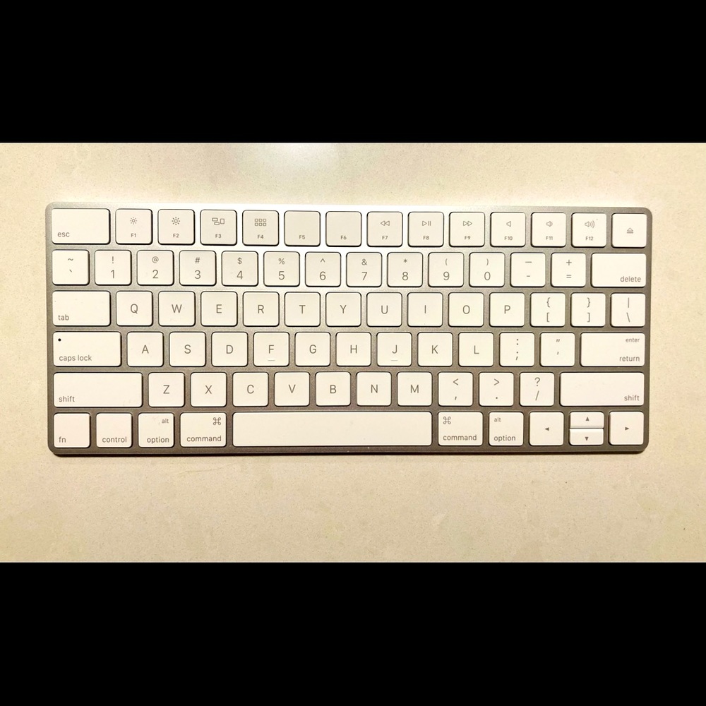 Apple Keyboard